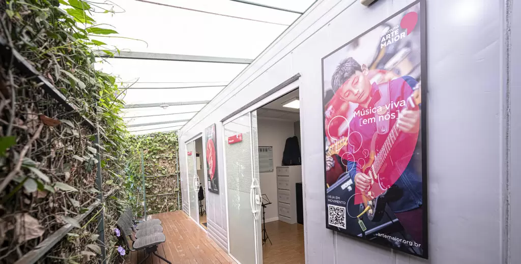 identidade visual para escola de música em Joinville: sinalização do Instituto Arte Mario