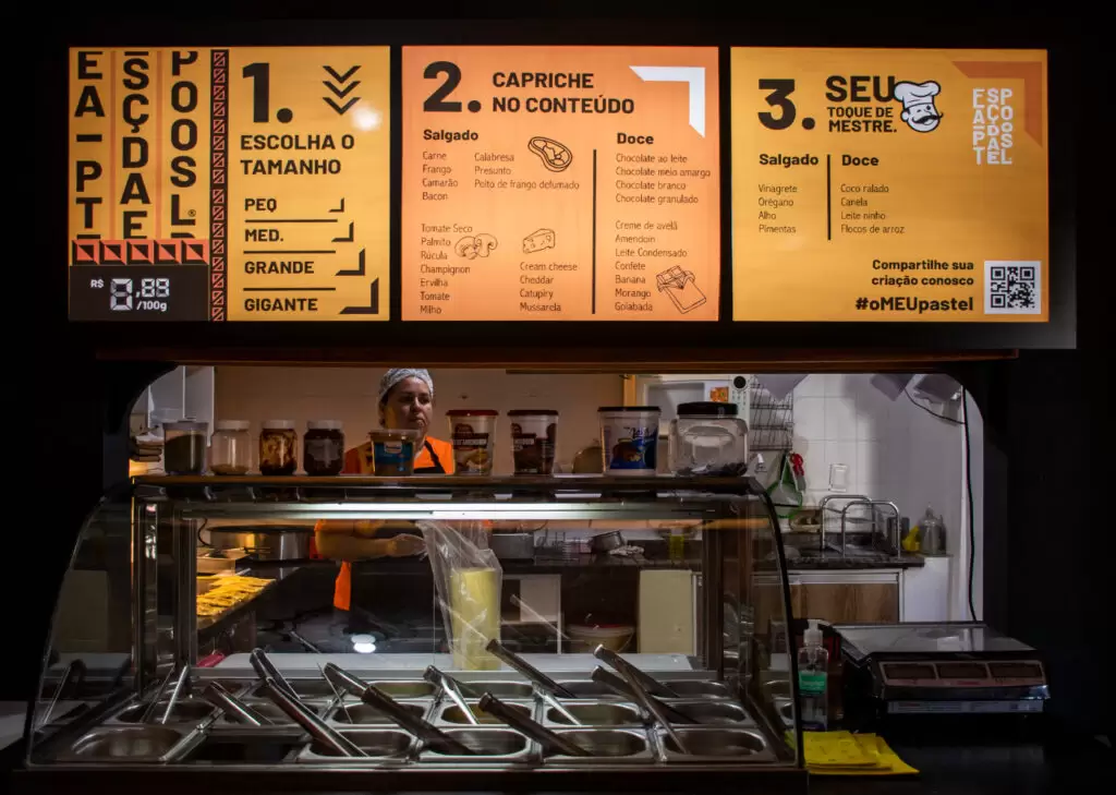 DEsign de Menu para rede de lojas Espaço do Pastel